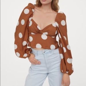 H&M brown polka dot top